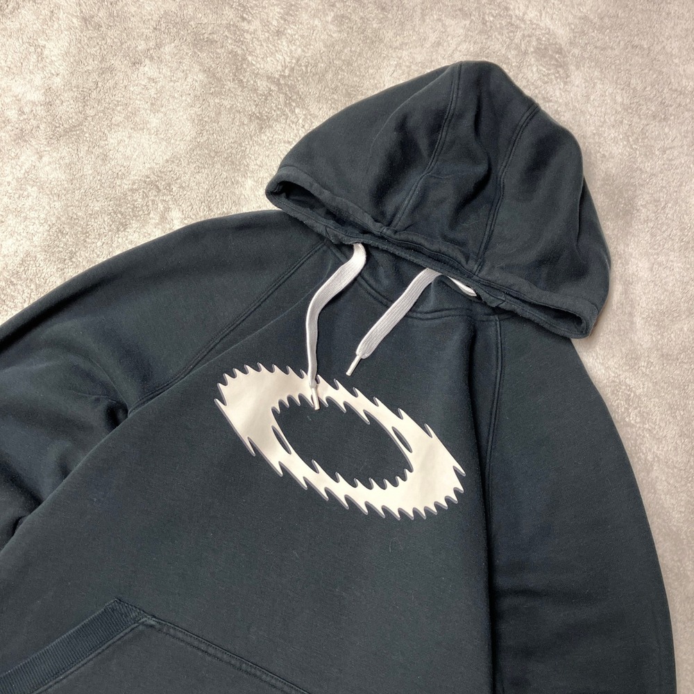 Vintage Y2K Oakley Center Logo Skull Tag Hoodie Size Medium Black White 2000s